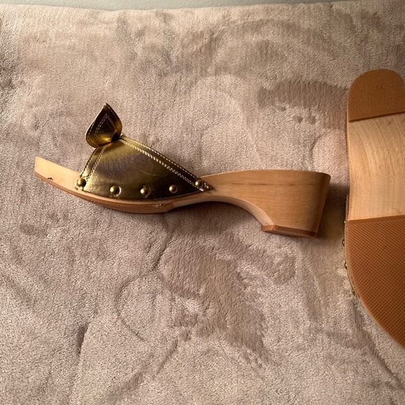 Charles David clogs/sandals gold color - Picture 4 of 8